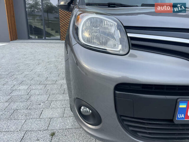 Серый Рено Кенгу, объемом двигателя 1.5 л и пробегом 226 тыс. км за 11400 $, фото 15 на Automoto.ua