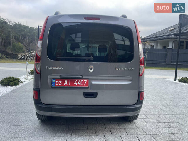 Серый Рено Кенгу, объемом двигателя 1.5 л и пробегом 226 тыс. км за 11400 $, фото 6 на Automoto.ua