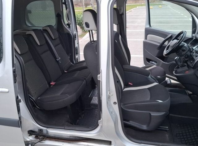 Серый Рено Кенгу, объемом двигателя 1.5 л и пробегом 274 тыс. км за 8200 $, фото 4 на Automoto.ua