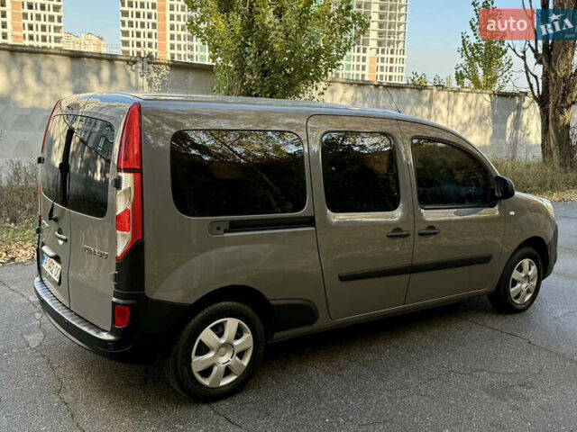 Рено Кєнгу 2014 у Києві на Automoto.ua Сірий Рено Кєнгу, об'ємом двигуна 1.46 л та пробігом 260 тис. км за 12700 $, фото 14 на Automoto.ua