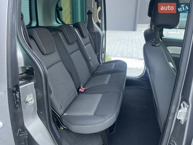 Серый Рено Кенгу, объемом двигателя 1.5 л и пробегом 226 тыс. км за 11400 $, фото 35 на Automoto.ua