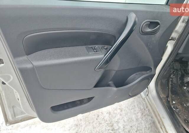 Сірий Рено Кєнгу, об'ємом двигуна 1.5 л та пробігом 432 тис. км за 6650 $, фото 8 на Automoto.ua