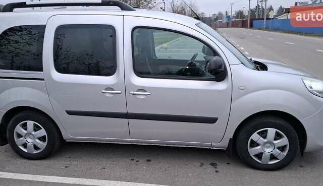 Сірий Рено Кєнгу, об'ємом двигуна 1.5 л та пробігом 274 тис. км за 8200 $, фото 1 на Automoto.ua