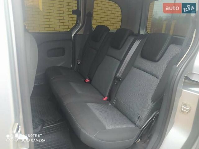 Серый Рено Кенгу, объемом двигателя 1.46 л и пробегом 223 тыс. км за 10770 $, фото 5 на Automoto.ua