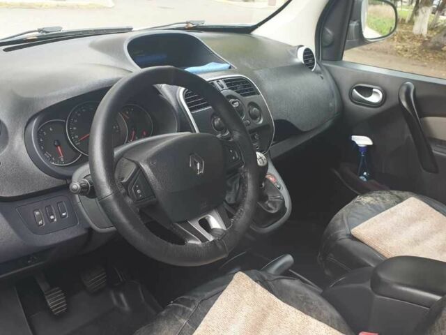 Серый Рено Кенгу, объемом двигателя 1.5 л и пробегом 182 тыс. км за 9800 $, фото 5 на Automoto.ua