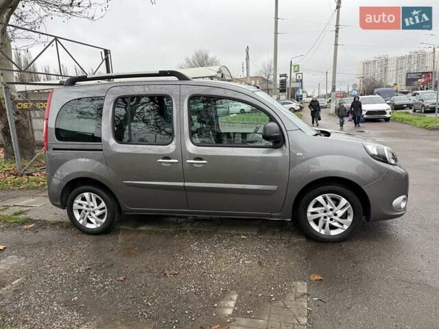 Сірий Рено Кєнгу, об'ємом двигуна 1.5 л та пробігом 241 тис. км за 12500 $, фото 4 на Automoto.ua