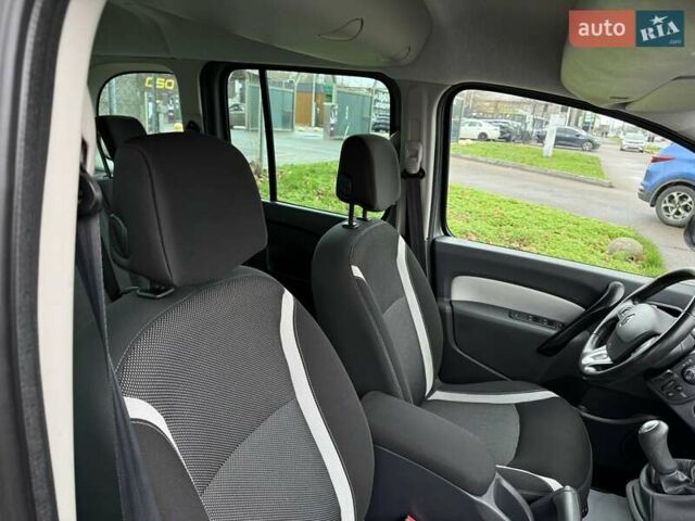 Сірий Рено Кєнгу, об'ємом двигуна 1.5 л та пробігом 241 тис. км за 12500 $, фото 16 на Automoto.ua