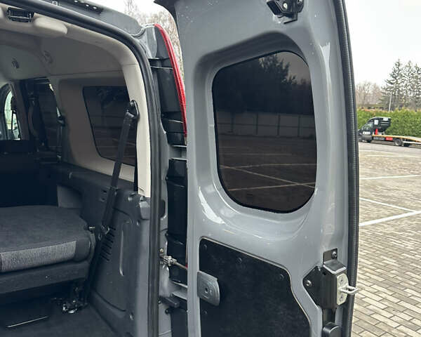 Сірий Рено Кєнгу, об'ємом двигуна 1.5 л та пробігом 179 тис. км за 12999 $, фото 17 на Automoto.ua