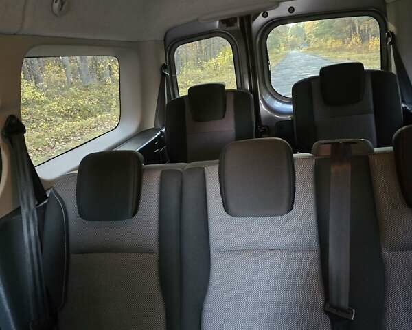 Сірий Рено Кєнгу, об'ємом двигуна 1.5 л та пробігом 154 тис. км за 11900 $, фото 3 на Automoto.ua