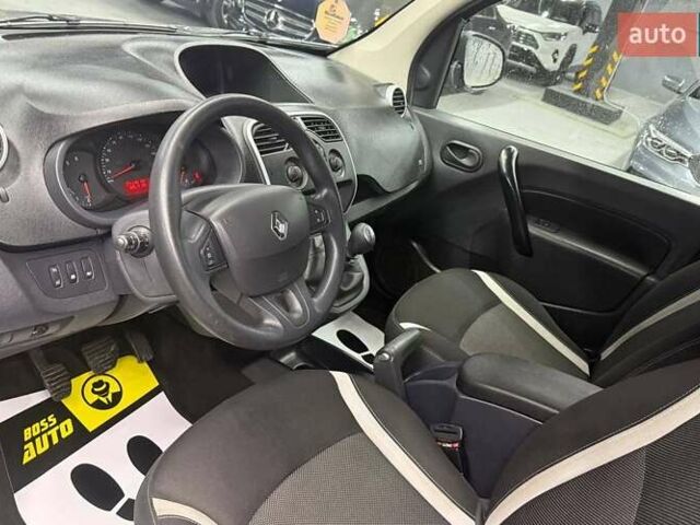 Серый Рено Кенгу, объемом двигателя 1.46 л и пробегом 271 тыс. км за 14450 $, фото 7 на Automoto.ua