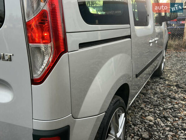 Серый Рено Кенгу, объемом двигателя 1.5 л и пробегом 189 тыс. км за 10900 $, фото 49 на Automoto.ua