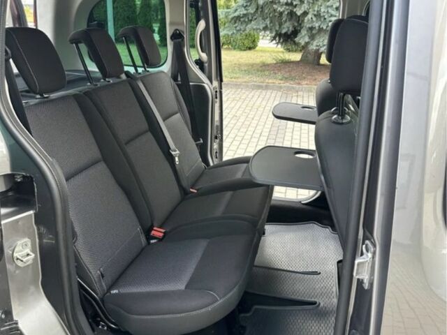 Сірий Рено Кєнгу, об'ємом двигуна 1.5 л та пробігом 228 тис. км за 5395 $, фото 22 на Automoto.ua