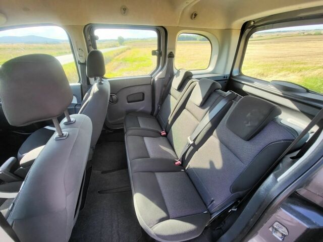 Серый Рено Кенгу, объемом двигателя 1.2 л и пробегом 173 тыс. км за 5700 $, фото 14 на Automoto.ua