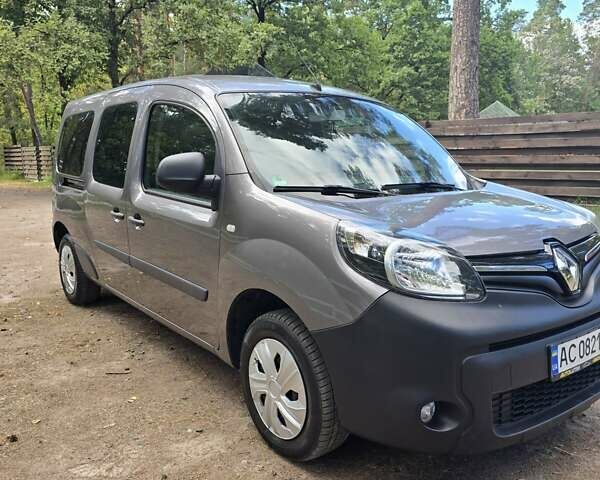 Серый Рено Кенгу, объемом двигателя 1.46 л и пробегом 154 тыс. км за 12399 $, фото 25 на Automoto.ua