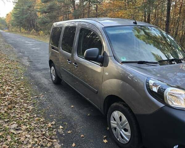 Сірий Рено Кєнгу, об'ємом двигуна 1.5 л та пробігом 154 тис. км за 11900 $, фото 16 на Automoto.ua