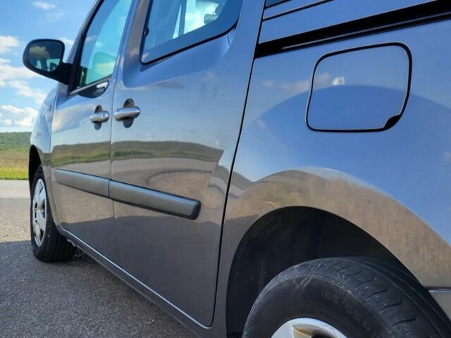 Серый Рено Кенгу, объемом двигателя 1.2 л и пробегом 173 тыс. км за 5700 $, фото 7 на Automoto.ua