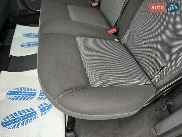 Сірий Рено Кєнгу, об'ємом двигуна 1.5 л та пробігом 241 тис. км за 12500 $, фото 28 на Automoto.ua
