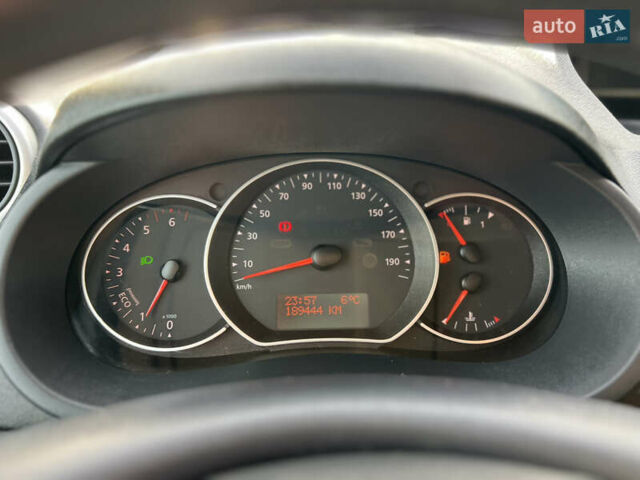 Серый Рено Кенгу, объемом двигателя 1.5 л и пробегом 189 тыс. км за 10900 $, фото 31 на Automoto.ua