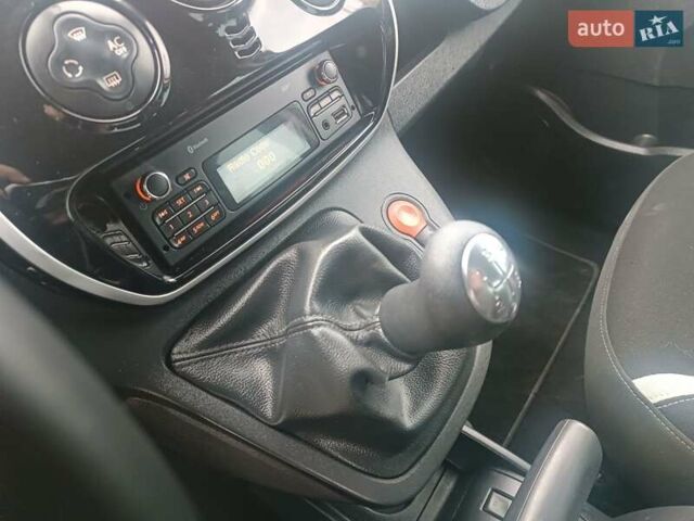 Серый Рено Кенгу, объемом двигателя 1.5 л и пробегом 172 тыс. км за 10200 $, фото 23 на Automoto.ua