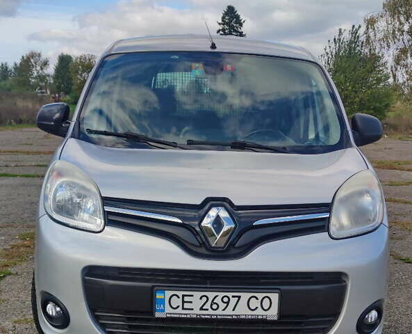 Серый Рено Кенгу, объемом двигателя 1.5 л и пробегом 247 тыс. км за 11300 $, фото 9 на Automoto.ua