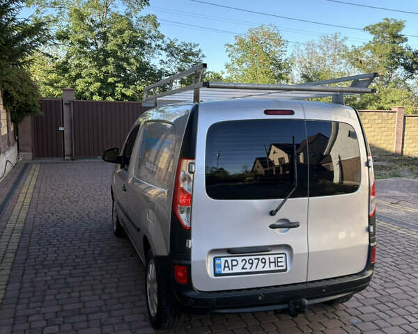 Рено Кенгу 2015 в Запорожье на Automoto.ua Серый Рено Кенгу, объемом двигателя 1.46 л и пробегом 289 тыс. км за 9999 $, фото 7 на Automoto.ua