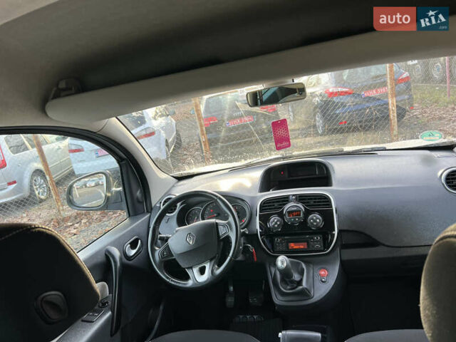 Серый Рено Кенгу, объемом двигателя 1.5 л и пробегом 189 тыс. км за 10900 $, фото 45 на Automoto.ua
