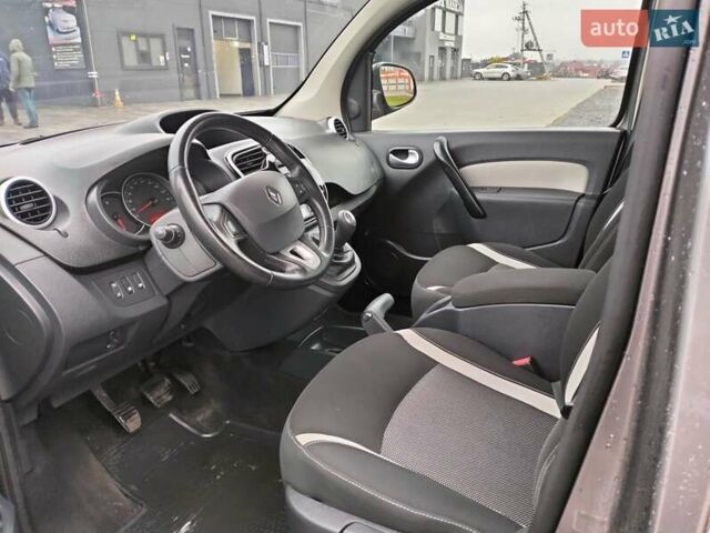 Серый Рено Кенгу, объемом двигателя 1.5 л и пробегом 240 тыс. км за 11300 $, фото 17 на Automoto.ua