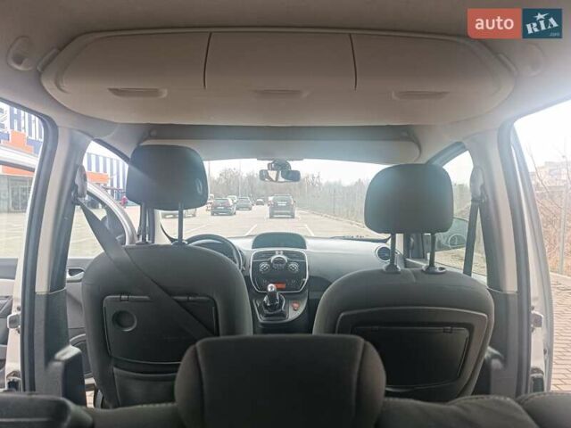 Серый Рено Кенгу, объемом двигателя 1.5 л и пробегом 172 тыс. км за 10200 $, фото 39 на Automoto.ua