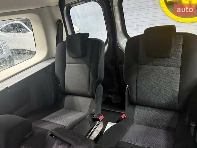 Серый Рено Кенгу, объемом двигателя 1.46 л и пробегом 271 тыс. км за 14450 $, фото 16 на Automoto.ua