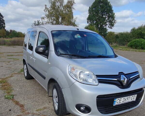 Серый Рено Кенгу, объемом двигателя 1.5 л и пробегом 247 тыс. км за 11300 $, фото 3 на Automoto.ua