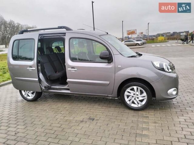 Серый Рено Кенгу, объемом двигателя 1.5 л и пробегом 240 тыс. км за 11300 $, фото 5 на Automoto.ua