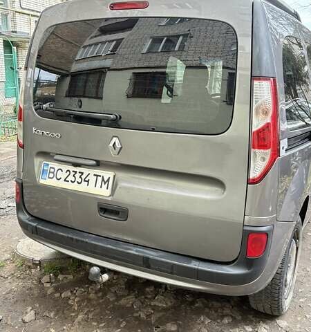 Сірий Рено Кєнгу, об'ємом двигуна 1.46 л та пробігом 330 тис. км за 10500 $, фото 4 на Automoto.ua