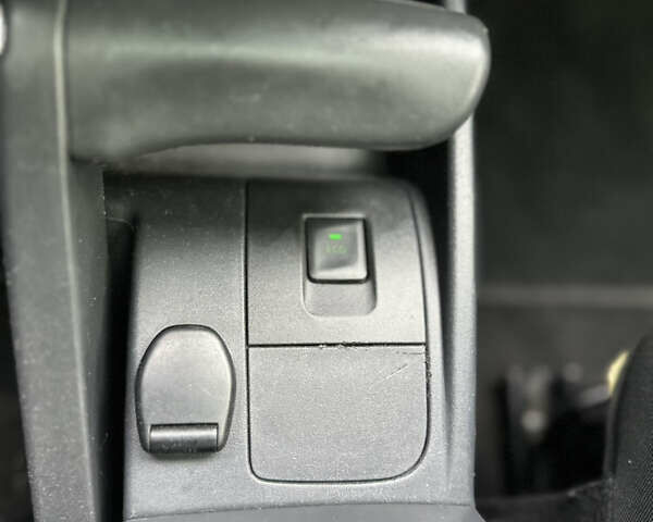 Сірий Рено Кєнгу, об'ємом двигуна 1.5 л та пробігом 264 тис. км за 12800 $, фото 26 на Automoto.ua