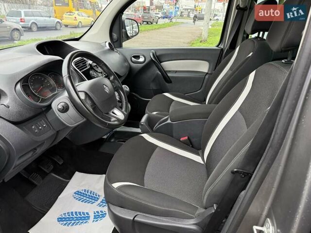 Сірий Рено Кєнгу, об'ємом двигуна 1.5 л та пробігом 241 тис. км за 12500 $, фото 9 на Automoto.ua