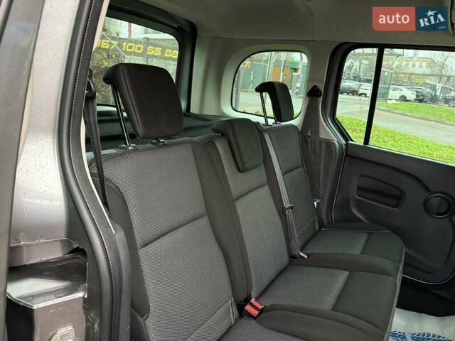 Сірий Рено Кєнгу, об'ємом двигуна 1.5 л та пробігом 241 тис. км за 12500 $, фото 19 на Automoto.ua