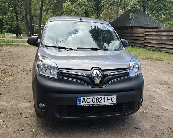 Серый Рено Кенгу, объемом двигателя 1.46 л и пробегом 154 тыс. км за 12399 $, фото 27 на Automoto.ua