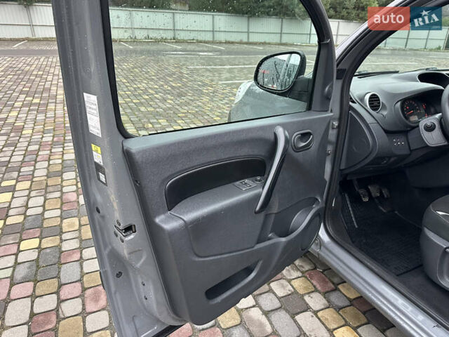 Сірий Рено Кєнгу, об'ємом двигуна 1.5 л та пробігом 179 тис. км за 12999 $, фото 6 на Automoto.ua