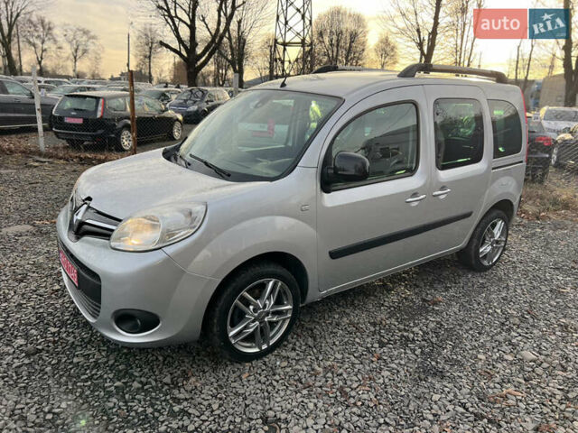 Серый Рено Кенгу, объемом двигателя 1.5 л и пробегом 189 тыс. км за 10900 $, фото 1 на Automoto.ua