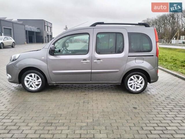 Серый Рено Кенгу, объемом двигателя 1.5 л и пробегом 240 тыс. км за 11300 $, фото 3 на Automoto.ua