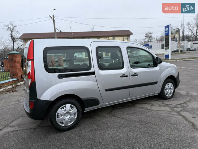 Серый Рено Кенгу, объемом двигателя 1.5 л и пробегом 172 тыс. км за 12999 $, фото 15 на Automoto.ua