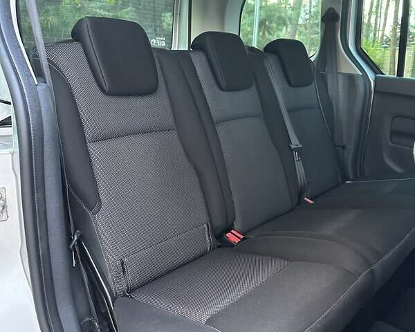 Рено Кєнгу 2016 у Буче на Automoto.ua Сірий Рено Кєнгу, об'ємом двигуна 1.5 л та пробігом 196 тис. км за 13500 $, фото 25 на Automoto.ua