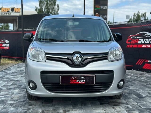 Серый Рено Кенгу, объемом двигателя 1.5 л и пробегом 171 тыс. км за 12600 $, фото 8 на Automoto.ua