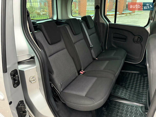 Серый Рено Кенгу, объемом двигателя 1.5 л и пробегом 196 тыс. км за 12999 $, фото 51 на Automoto.ua