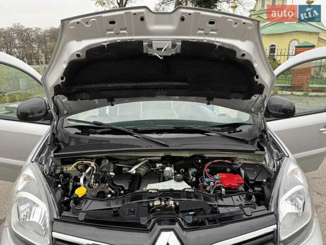 Серый Рено Кенгу, объемом двигателя 1.5 л и пробегом 196 тыс. км за 12999 $, фото 109 на Automoto.ua
