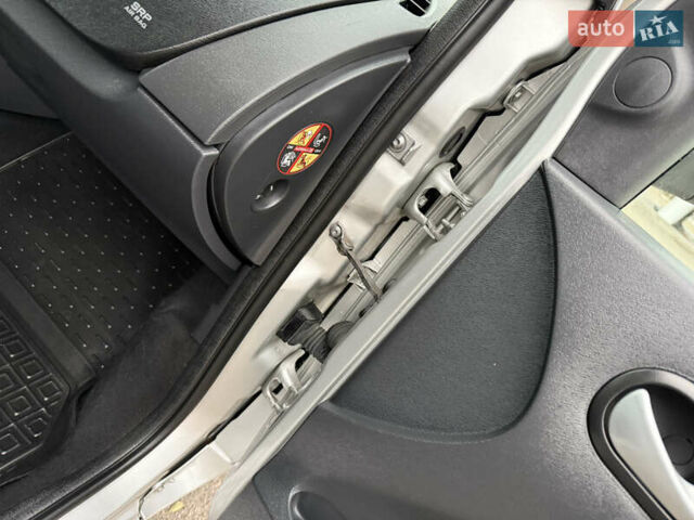 Серый Рено Кенгу, объемом двигателя 1.5 л и пробегом 196 тыс. км за 12999 $, фото 53 на Automoto.ua