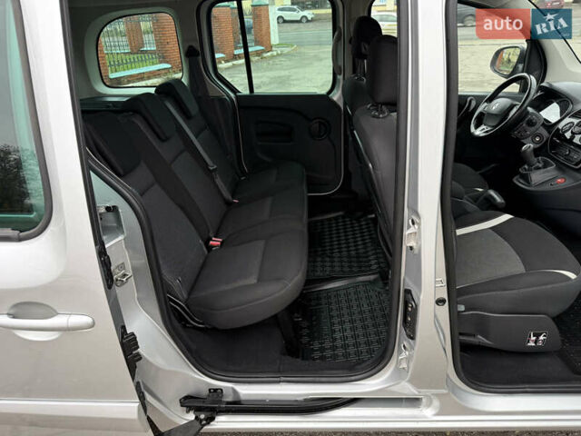 Серый Рено Кенгу, объемом двигателя 1.5 л и пробегом 196 тыс. км за 12999 $, фото 41 на Automoto.ua