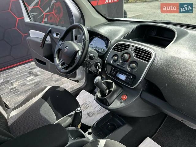Серый Рено Кенгу, объемом двигателя 1.5 л и пробегом 171 тыс. км за 12800 $, фото 28 на Automoto.ua