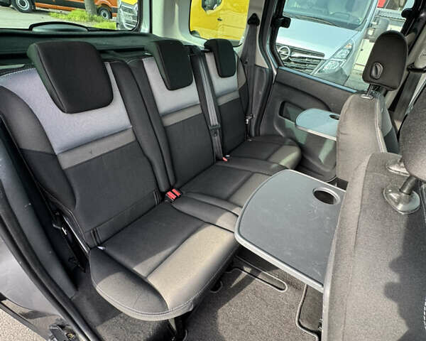 Серый Рено Кенгу, объемом двигателя 1.2 л и пробегом 155 тыс. км за 12900 $, фото 30 на Automoto.ua