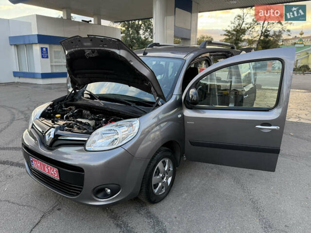 Сірий Рено Кєнгу, об'ємом двигуна 1.5 л та пробігом 126 тис. км за 12599 $, фото 120 на Automoto.ua