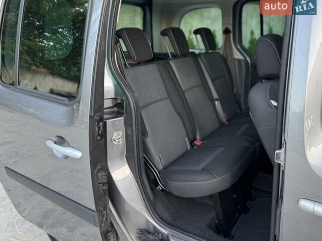 Серый Рено Кенгу, объемом двигателя 1.46 л и пробегом 203 тыс. км за 13200 $, фото 4 на Automoto.ua